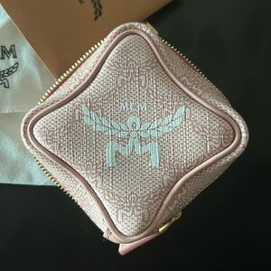 MCM HIMMEL ZIP POUCH CHARM IN LAURETOS